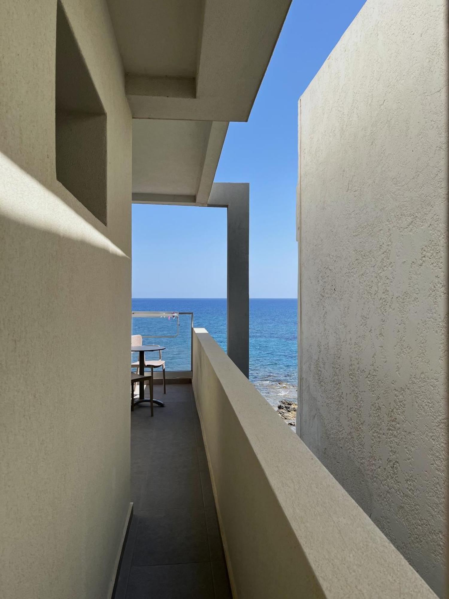 Maritime Suites Херсонисос Екстериор снимка