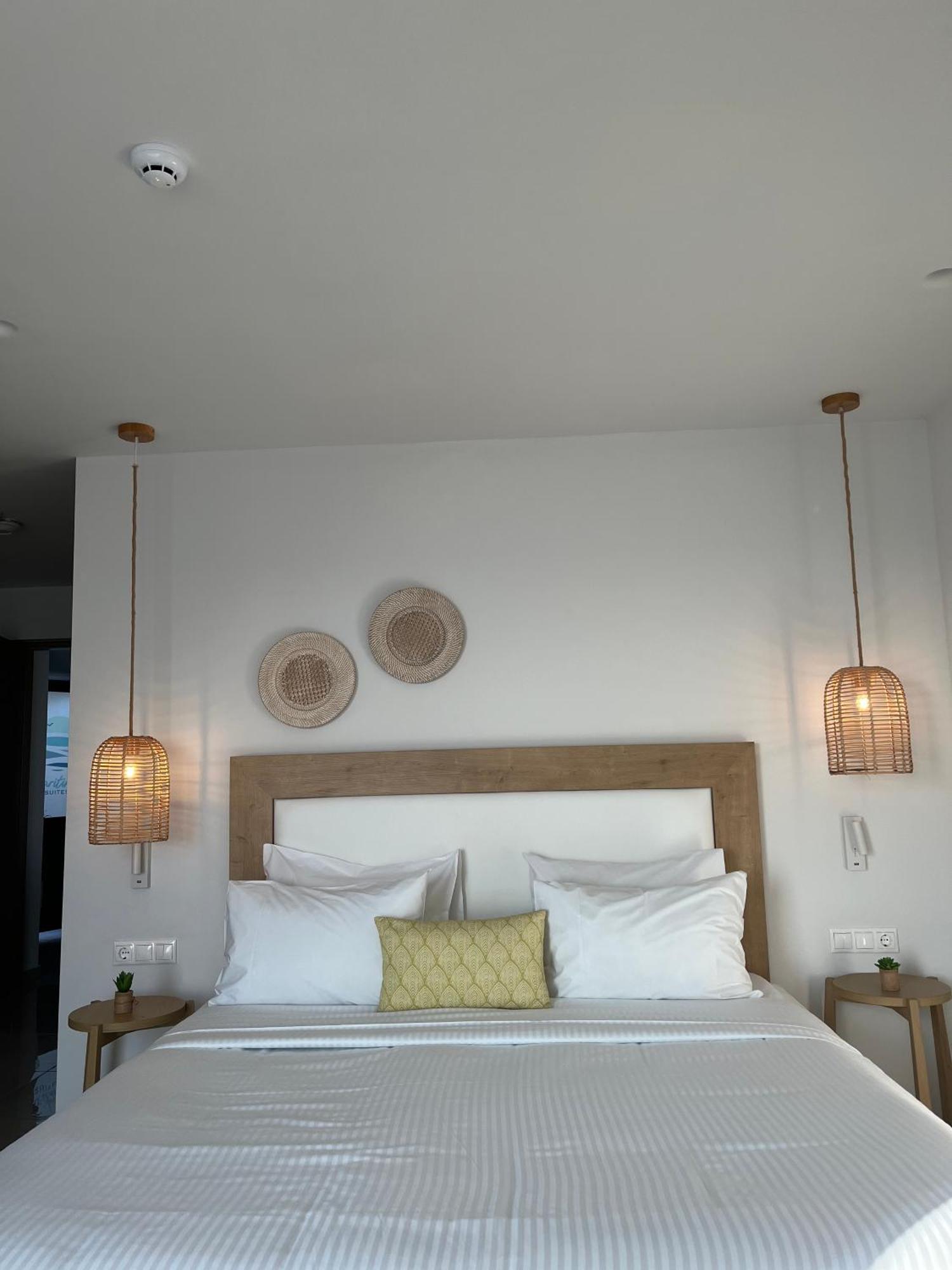 Maritime Suites Херсонисос Екстериор снимка
