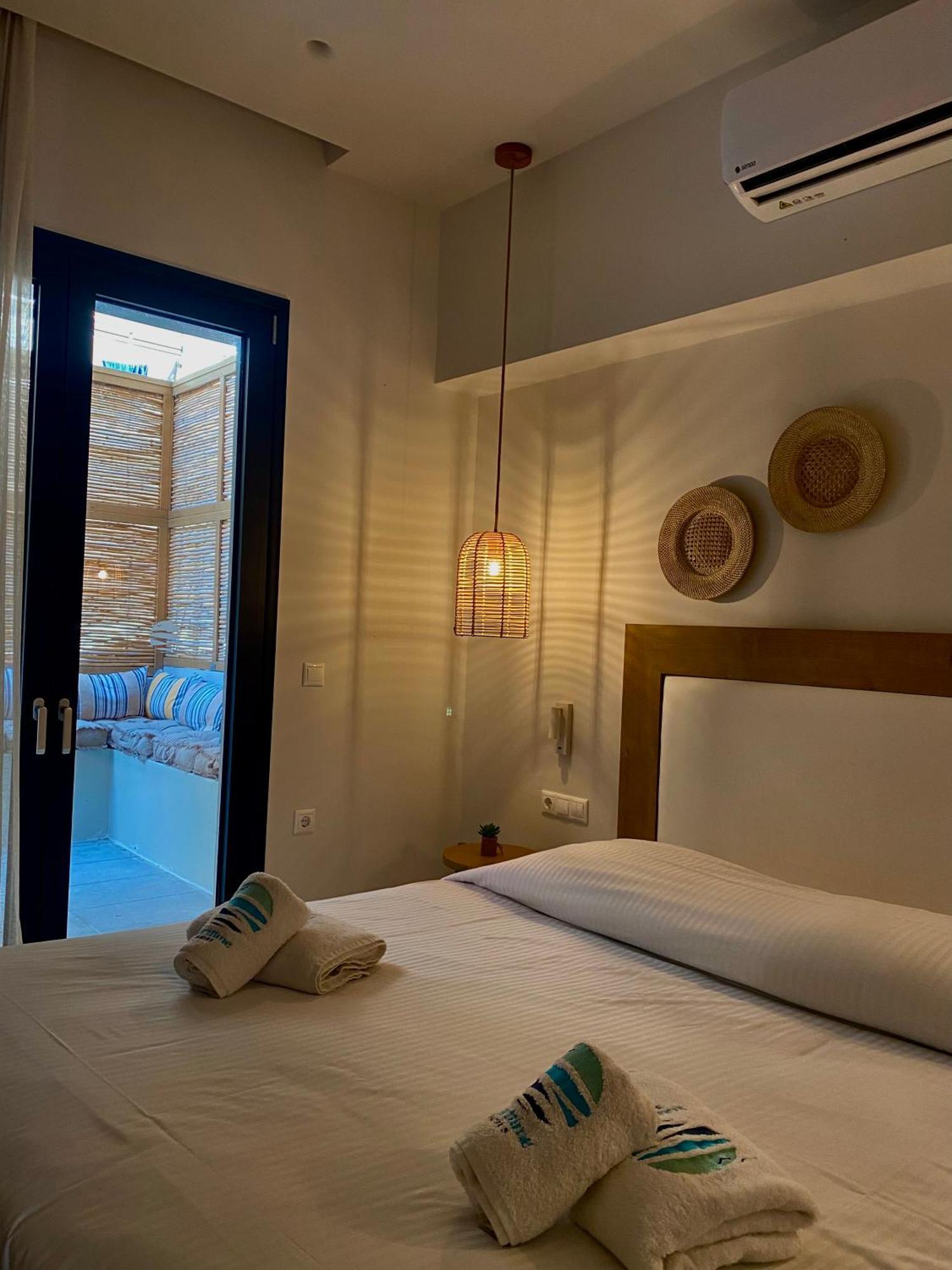Maritime Suites Херсонисос Екстериор снимка