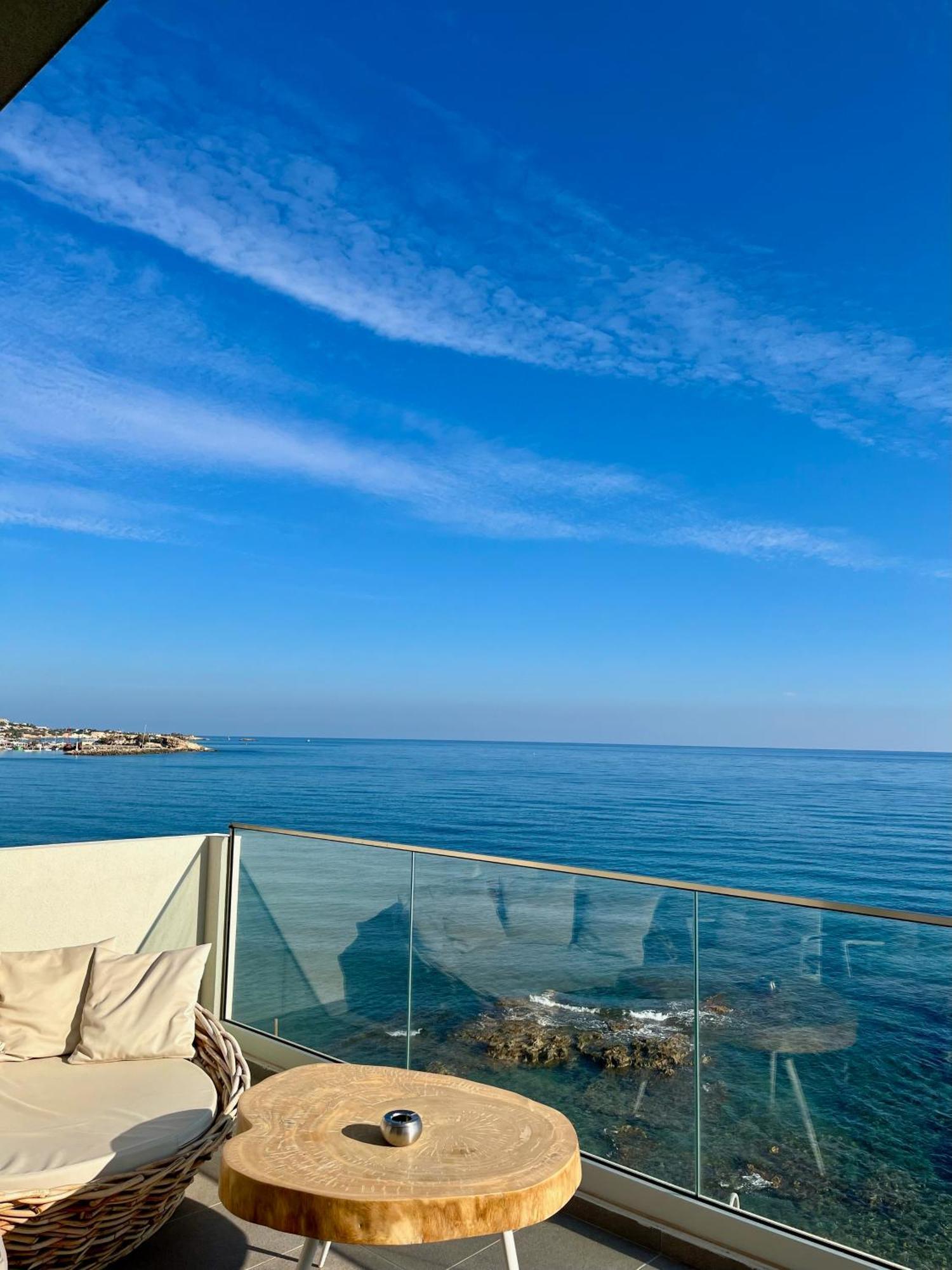 Maritime Suites Херсонисос Екстериор снимка