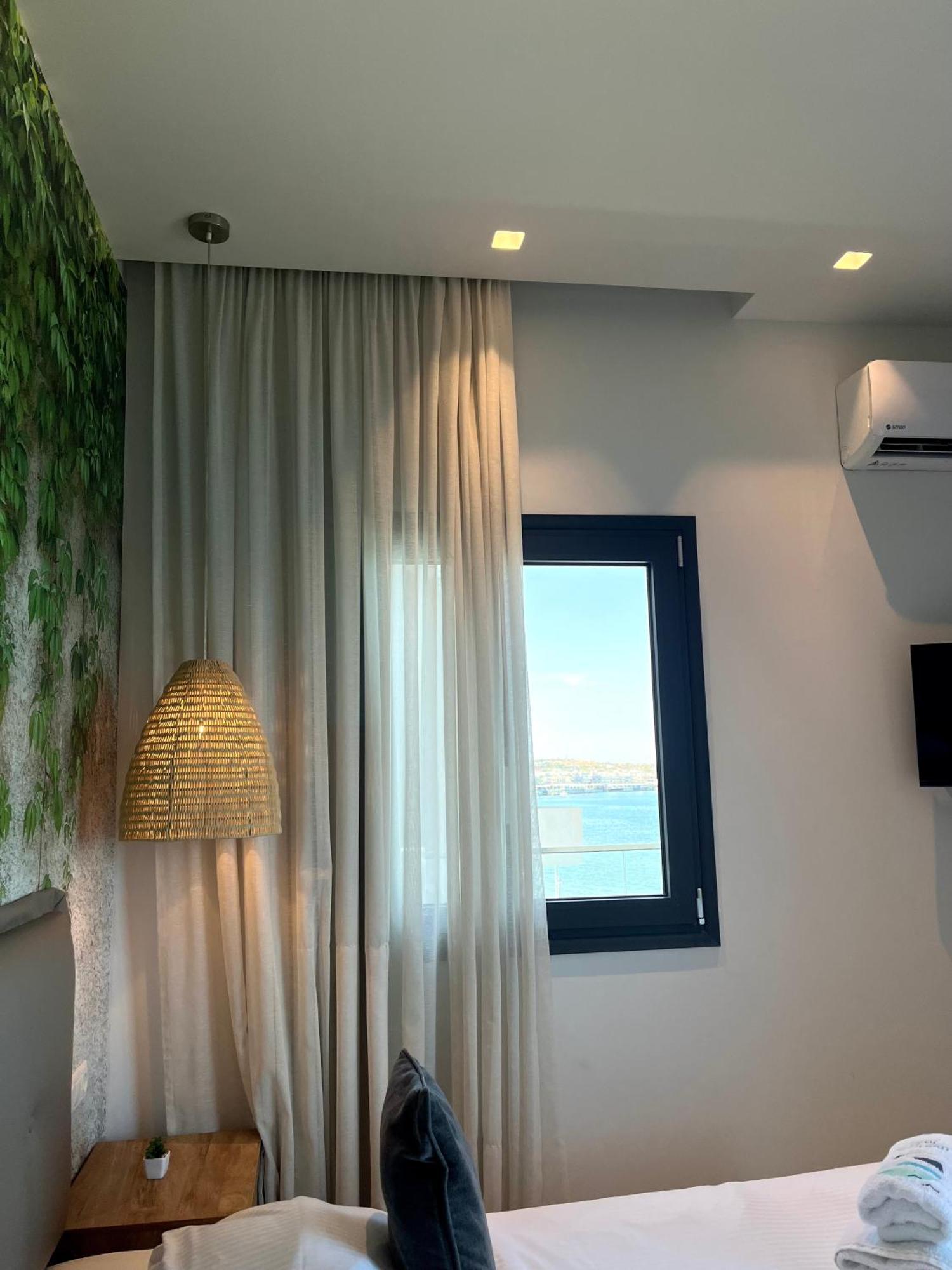 Maritime Suites Херсонисос Екстериор снимка