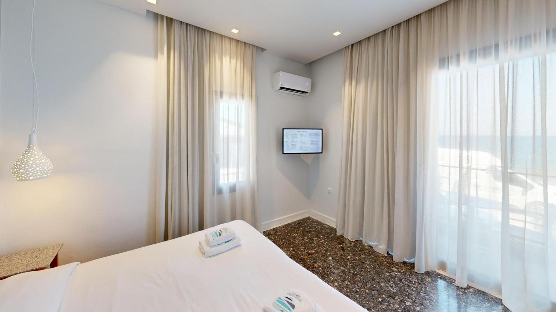 Maritime Suites Херсонисос Екстериор снимка